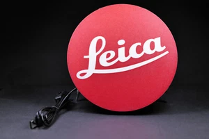 LEICA Werbeleuchte 22 cm Leuchtpunkt USB Anschl. - ROTER PUNKT KAMERA An+Verkauf - Afbeelding 1 van 2