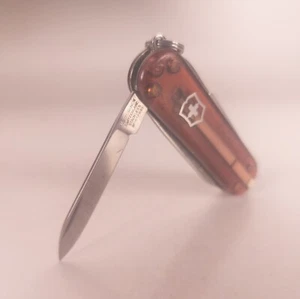 Victorinox Schweizer Taschenmesser Chocolate Fudge Classic SD 58mm braun transparent - Bild 1 von 5