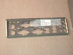 Panneau shield i/o MSI MS-7597 VER 1.1 GF615M-P33 plaque arriere - Photo 1/1