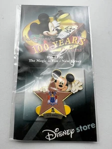 Prendedor Disney Store 100 Años de Sueños Mickey America Estrella Bandera Estado Nueva Jersey - Imagen 1 de 4