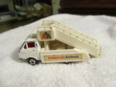 Vintage Tomica Japan 1/68 No 38 Toyota Hi Ace American Airlines 1970s - Image 1 of 4
