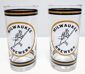 Set of 2 Vintage 1970s Milwaukee Brewers Barrelman WTMJ 4 5.25" Libbey Glasses - Picture 1 of 3