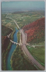 Postal de colección con vista aérea de autopista de peaje de Pensilvania con sello de John Q Adams - Imagen 1 de 2