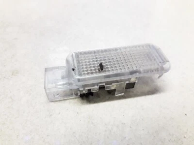 Iluminación interior Audi A6 1998 usada, original #972682-70 Foto 1 de 4