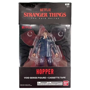 Stranger Things Netflix Hopper The Void Series Kassette & Actionfigur NEU - Bild 1 von 2