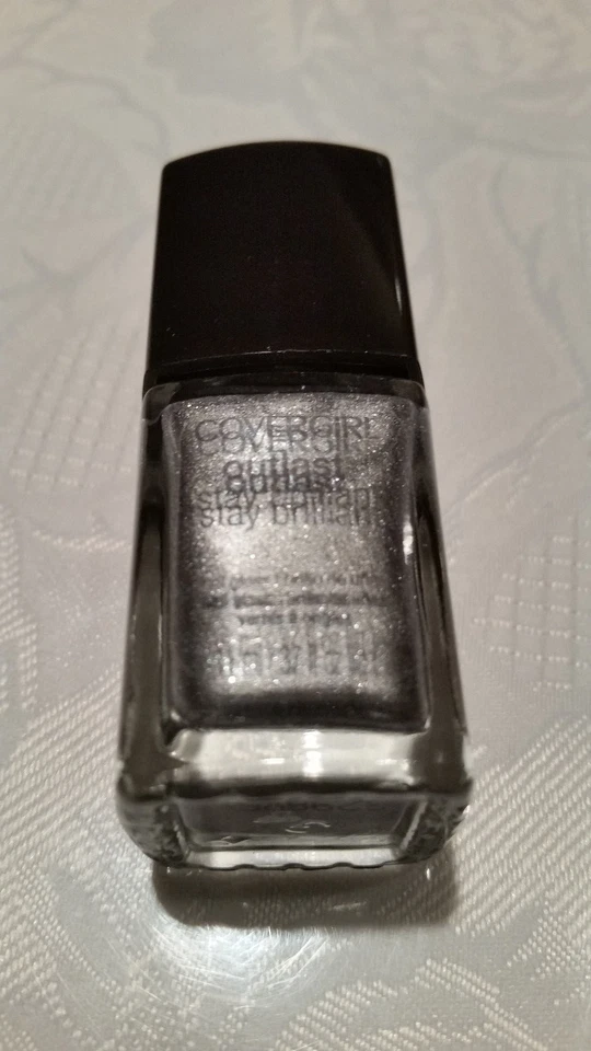 Блестящий блеск для ногтей COVERGIRL Outlast Stay 322 Show Stopper (серебристый оттенок) - Изображение 1 из 1