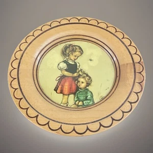 VINTAGE GOEBEL M.J. HUMMEL ROUND WOOD FRAMED GERMANY WITH HANGER Big Sister - Picture 1 of 5