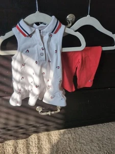 Bebé Tommy Hilfiger Rojo 2 Piezas 12 Meses Rojo Pantalones Cuello Camisa Sin Mangas - Imagen 1 de 4