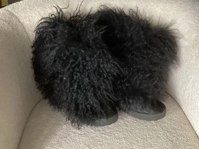 BEARPAW genuine calf hair mongolian fur boots Black Sz 8 / 39 - Image 1 of 3