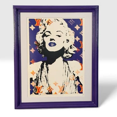 Estêncil Death NYC Marilyn Monroe LV roxo A/P em moldura roxa antiga - Imagem 1 de 4