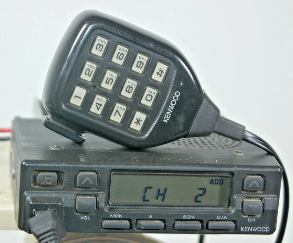 Radio bidireccional Kenwood TK-760H analógico VHF FM TRANSCEPTOR 45 vatios KMC-18 USADO Foto 1 de 1