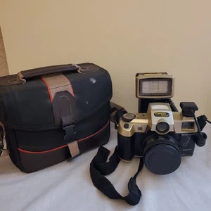 Cámara fotográfica reductora de ojos rojos "D" CANYON VIEW Motor Drive con bolsa y flash - Imagen 1 de 7