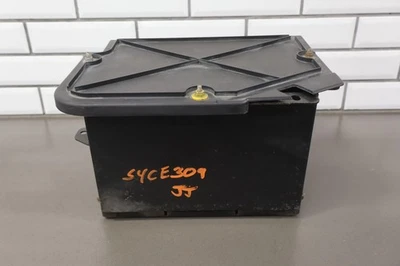 03-06 Chevy SSR Caja de batería montada en la caja trasera debajo de la camioneta OEM usada Foto 1 de 4