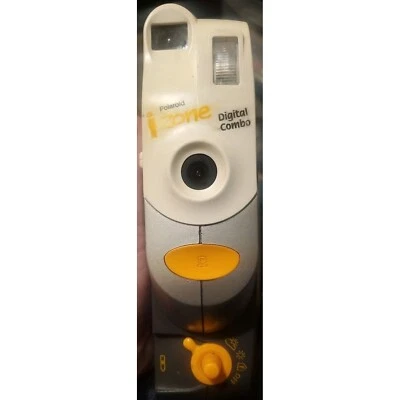 Polaroid i-zone 0.3MP Digital and Instant Combo Camera - Image 1 of 3