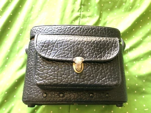 Vintage 1970's film Camera hard leather case in very good condition - Picture 1 of 5