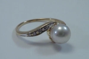14K Yellow Gold Pearl and Diamond Chip Ring, Size 5.75 - Picture 1 of 6