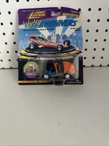 Johnny Lightning Wacky Winners "Garbage Truck" Limited Edition Diecast 1/64 - Picture 1 of 11