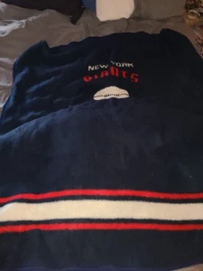 New York Giants Button Up Fleecd Blanket - Picture 1 of 3
