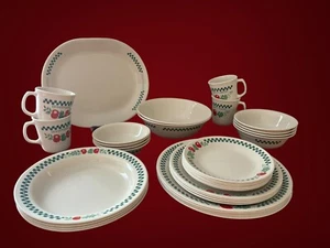 CORELLE Farm Fresh 34-teiliges Geschirr Servierset Vintage Apfel - Bild 1 von 21