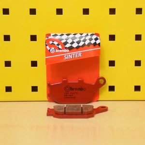 Pastillas de freno traseras Honda VTR 1000 F 97-06 / SP1 00-01 / SP2 02-06 Brembo Sinter - Imagen 1 de 2