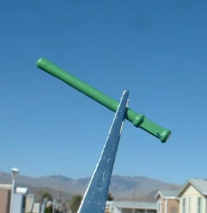 Custom 2" Pop-Up Lichtschwert Waffe für 1984 POTF R2D2 Vintage Star Wars - Bild 1 von 3