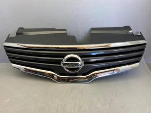 OEM 2007-2009 Nissan Altima Black and Chrome Grille w/ Emblem No Camera Cut out - Bild 1 von 1