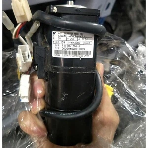 1ps Used servo motor SGMAH-A5A2A-YR11 Fast Delivery #A6-37 - Picture 1 of 4