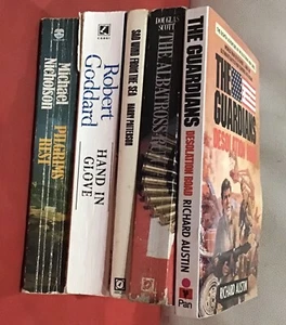 Mixed Lot Fiction Best Selling Authors Books Bulk Lot x 5 Lot 201 - Imagen 1 de 4