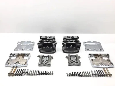 Juego de culata delantera trasera Harley Heritage Softail Classic 2002 FLSTC 1552 Foto 1 de 4