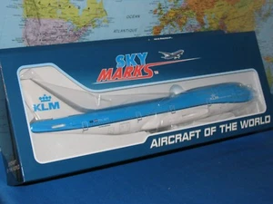 1/200 SKYMARKS KLM ROYAL DUTCH AIRLINES BOEING B747-400 W/GEAR AIRCRAFT MODEL - Picture 1 of 10