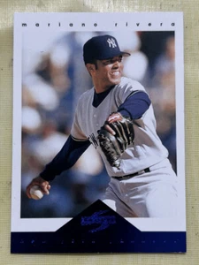 1997 Score Team Collection Mariano Rivera 7 Yankees HOF EX O/C Bad Corners/Edges - Picture 1 of 2