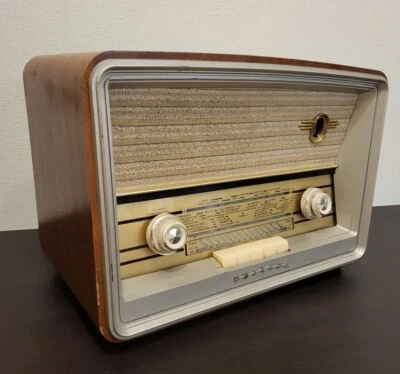 Radio vintage Philips B4X73A Foto 1 de 4