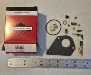 NOS Genuine Briggs and Stratton 497481 Carburetor Overhaul Kit OEM - Picture 1 of 5