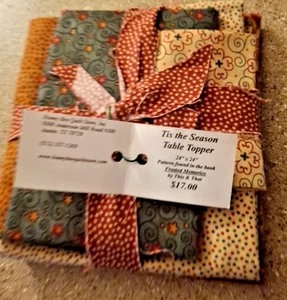 FROSTED MEMORIES This & That It's the Season Table topper kit - Picture 1 of 4