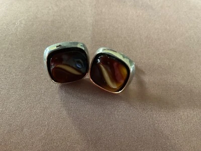 Gemelos de vidrio marrón y blanco a rayas tonos dorados unisex firmados por Hickok Canadá de colección Foto 1 de 4