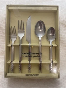Pier One GLOSSY 20pc Flatware Set NEW 18/8 Stainless RARE HTF Free Ship - Picture 1 of 14