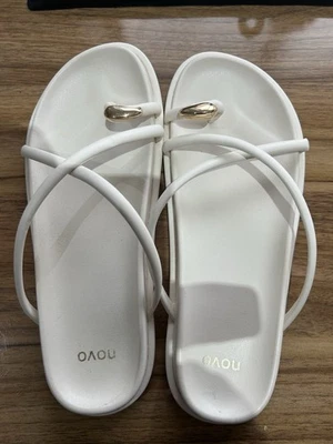 Novo Raddicks White Sandals Flat Toe Ring Shoe Size 7 - image 1 of 2