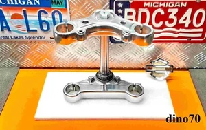 Harley Davidson piastre forcella steli da 39mm originali Sportster 883 1200 Dyna - Foto 1 di 18