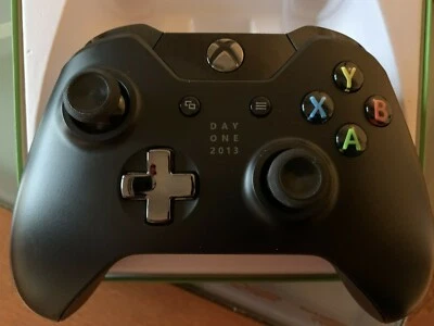 Xbox one controller day one 2013 collector NUOVO NEW NEVER USED - Immagine 1 di 2