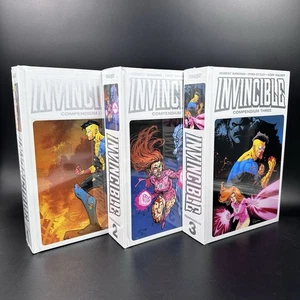 Invincible Compendium Hardcovers 1-3 DCBS Variant Editions (NEU FACTORY SEALED) - Bild 1 von 5
