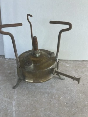 Estufa individual PRIMUS de latón vintage - PIEZAS o REPARACIÓN - Se vende como se encuentra Foto 1 de 4