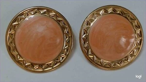 Vintage Marbled Peach Enamel Gold Tone Stamped Geometric Clip Earrings - Picture 1 of 4