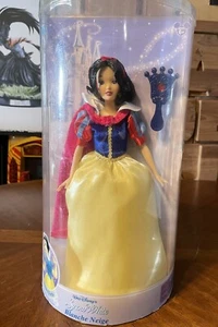 Disney Princess Collection CLASSIC FILM DOLL Snow White Tokyo Disney Store - Picture 1 of 15