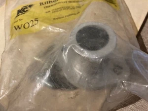 Carcasa termostato Nissan Skyline NOS Kilkenny WO25 - Imagen 1 de 3