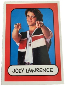 1993 Looney Tunes 'Toon in to School Joey Lawrence Trading Card (G9 - Picture 1 of 2