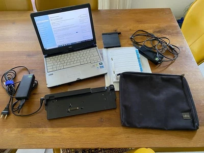 FUJITSU Lifebook T901 13,3" i7 M2620M 128GB SSD 8GB RAM WIN 10, WIN7 + WIN8 - Bild 1 von 4