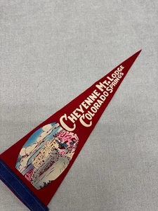 Vintage Cheyenne Mt Lodge Colorado Springs Red Pennant Felt Souvenir - Picture 1 of 3