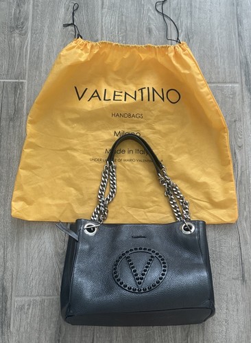Borsa a mano Valentino di Mario Valentino Luisa rock $950 in pelle di ciottoli nera ottime condizioni