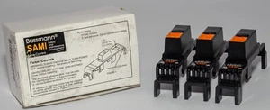 Caja de tres cubiertas de bloque de fusibles enano Bussmann Series SAMI 600V (SAMI-7N) - Imagen 1 de 2