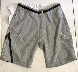 Twoce gestreifte Cargoshorts für Herren - Größe 28 - schwarz/weiß - $ 70 - Bild 1 von 5